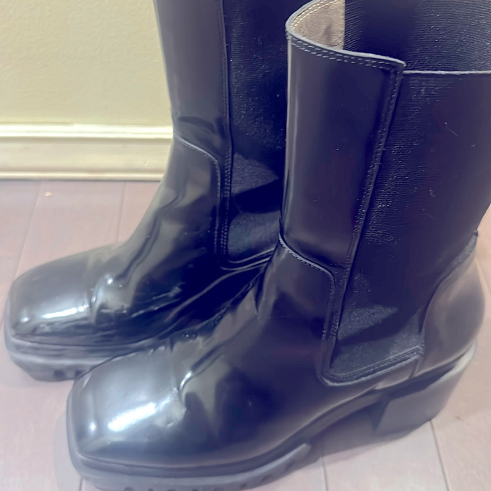 ALL SAINTS Size 10 Combat boots worn 3 times.